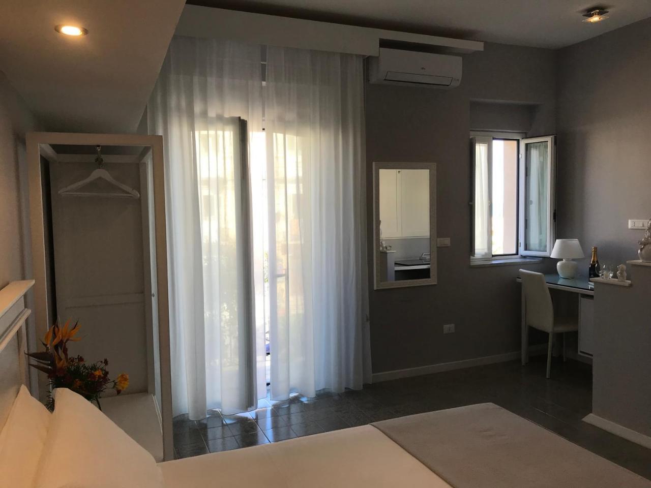 Residenza Corallina トロペーア エクステリア 写真
